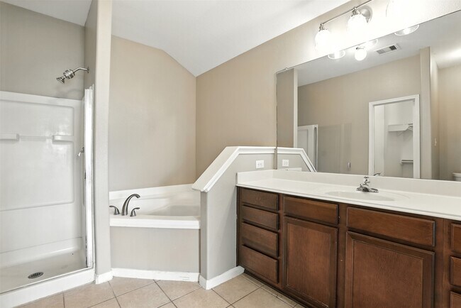 Building Photo - 6626 Poplar Rose Ct.