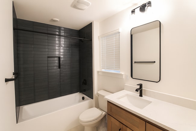 Building Photo - Bright & Modern New Construction Townhome