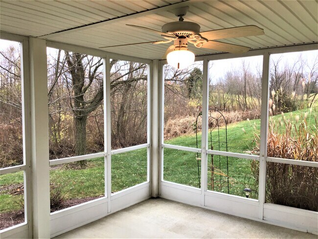 Building Photo - 5298 Fredericks Stand