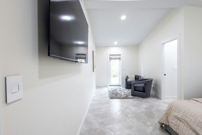 Building Photo - 12311 Boulder View Dr