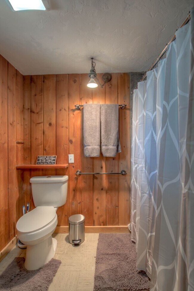 Building Photo - Spacious 4BR in Tucson