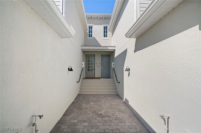 Building Photo - 15158 Bluffton Ln