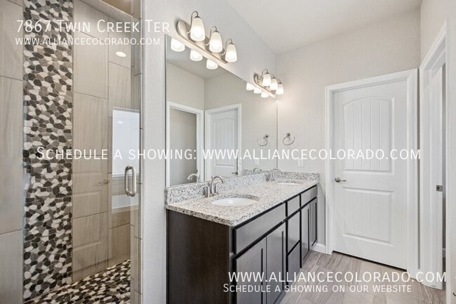 Building Photo - 7867 Twin Creek Terrace