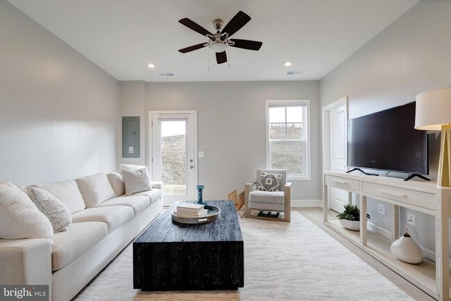 Building Photo - 105 Checkerspot Wy