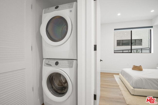 Building Photo - 8326 Blackburn Ave