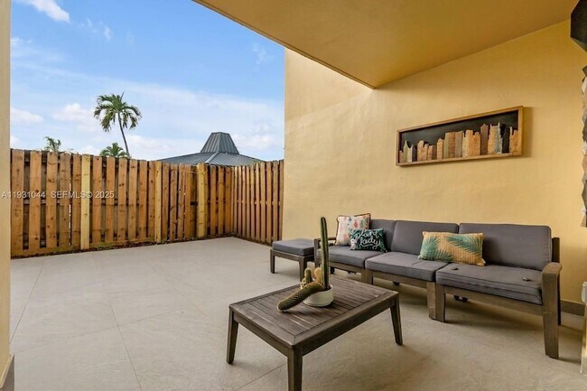 Building Photo - 8443 SW 137th Ave