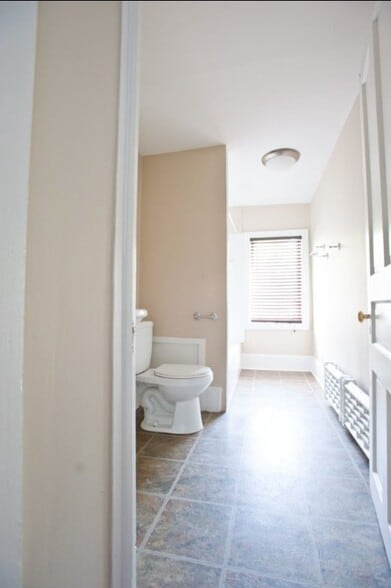 Building Photo - 2214 E Ivanhoe Pl