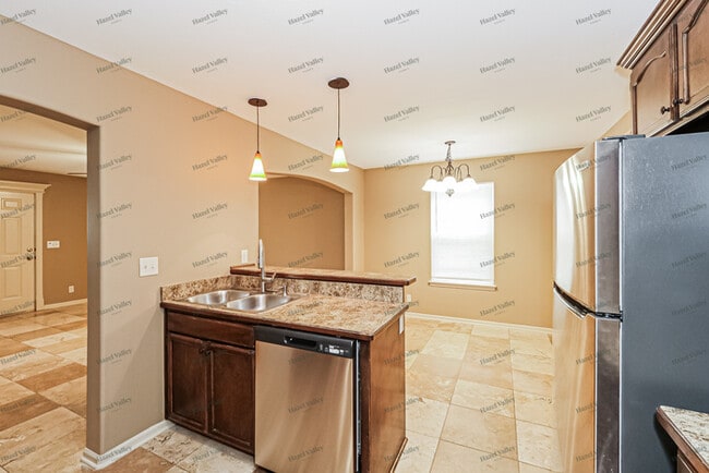 Building Photo - 517 SW 15 St