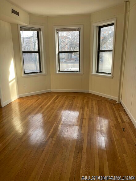 Building Photo - 1137 Commonwealth Ave