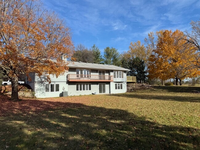 Building Photo - 5500 Vagabond Ln N