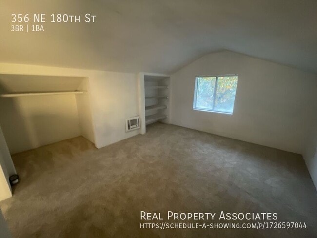 Building Photo - 356 NE 180th St