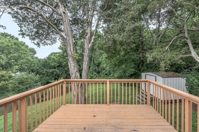 Building Photo - Incredible Fully-Updated 3 Bedroom Home wi...