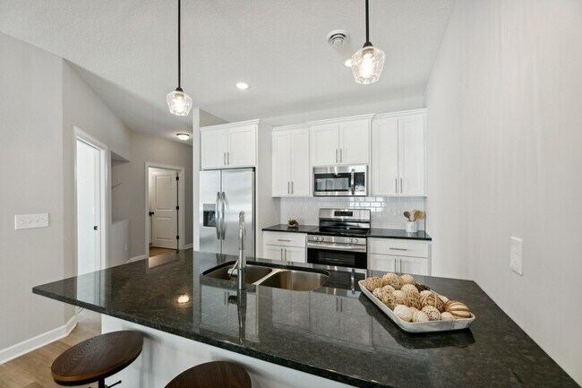 Building Photo - 13153 Berrywood Dr