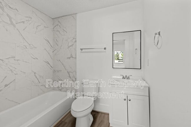 Building Photo - 1436 44th St Ensley