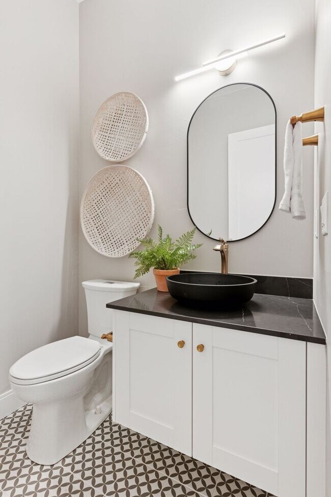 Building Photo - New Berthoud Home with Modern Comfort | $1000 Deposit with Approved Credit and Two Weeks FREE!