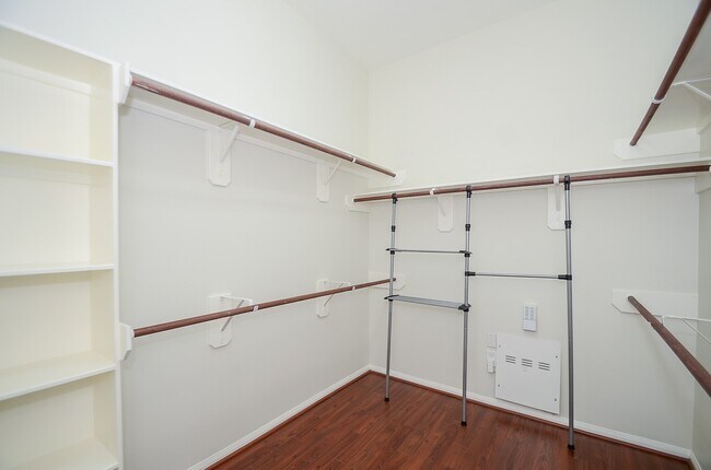 Building Photo - 12918 Hawthorne Shores Dr