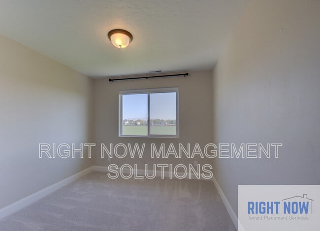 Building Photo - 6132 S Astoria Ave