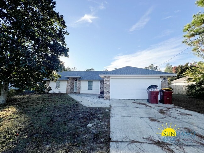 Building Photo - Elegant 3 Bedroom Home with Solar Panels!-...
