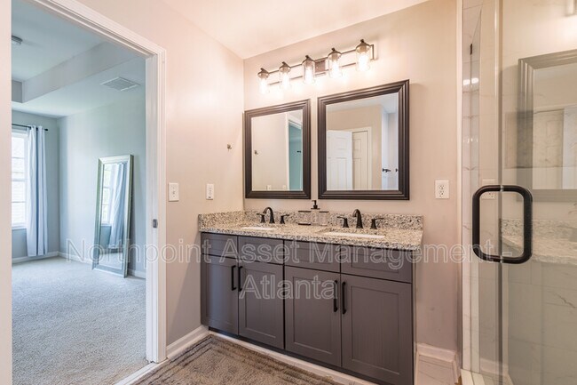 Building Photo - 2025 Jonesboro Rd SE