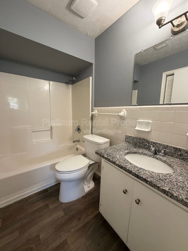 Building Photo - 1512 Waverly Way