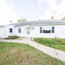 Building Photo - 708 W 1st Ave