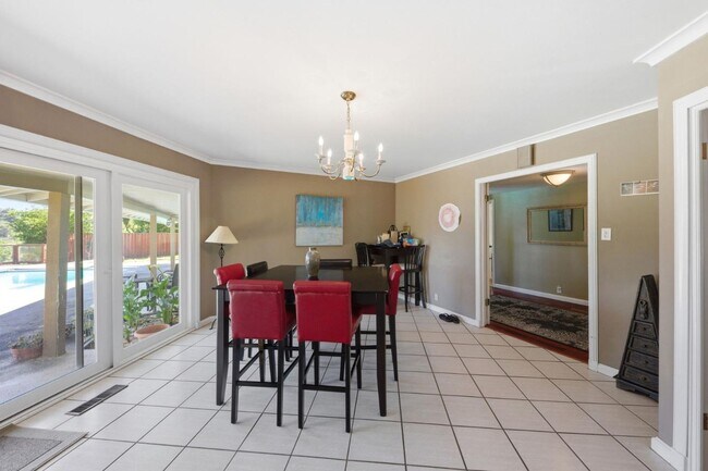 Building Photo - 25 Warmwood Way