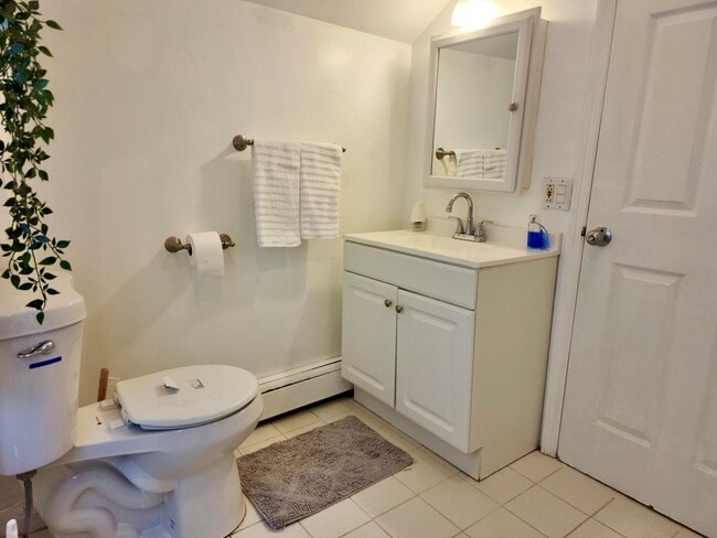 Building Photo - 19 Bonnell Pl