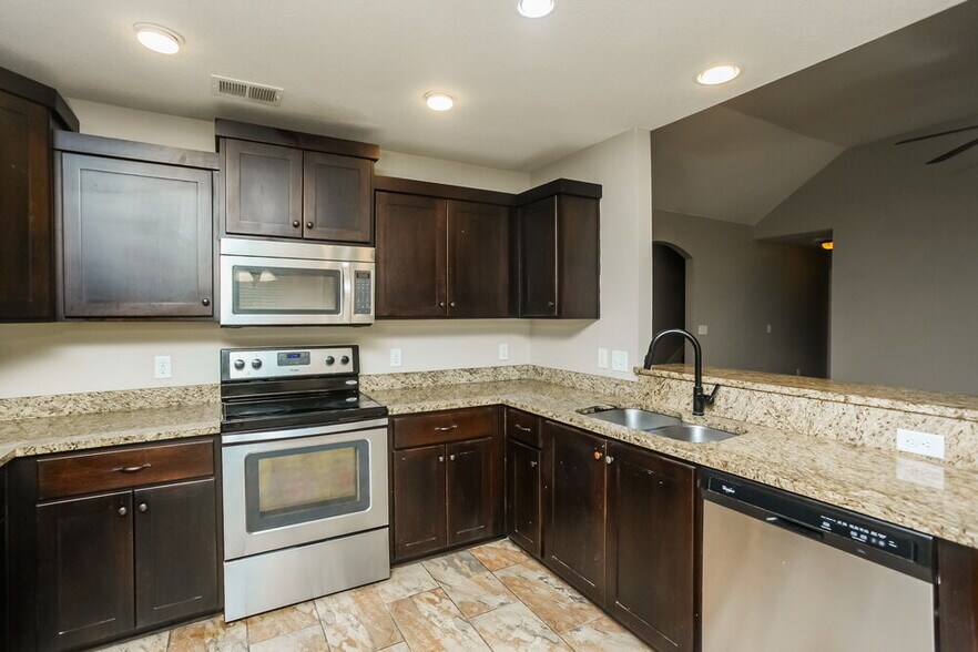 Building Photo - 3468 Avis Ln