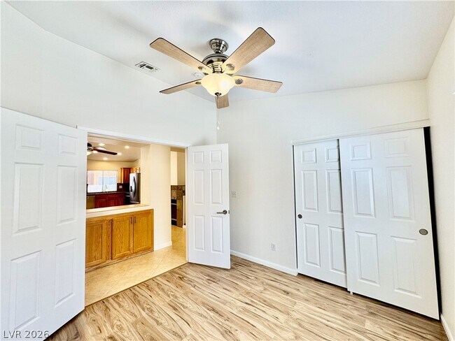 Building Photo - 1437 Waterton Dr