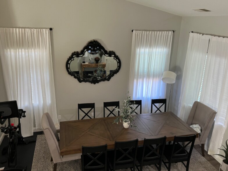 Building Photo - 32365 Clear Water Dr