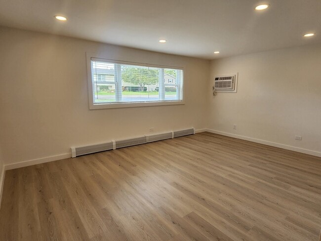 Building Photo - 20779 Elizabeth Ave