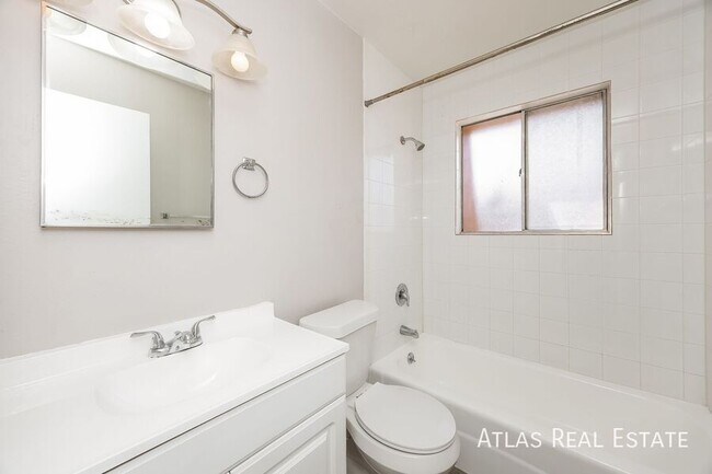 Building Photo - 2855 W Montebello-4