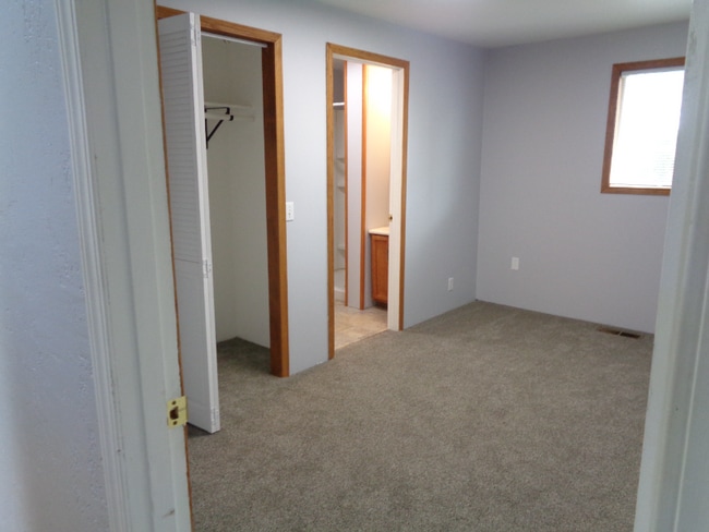 Building Photo - 1225 E Casino Rd