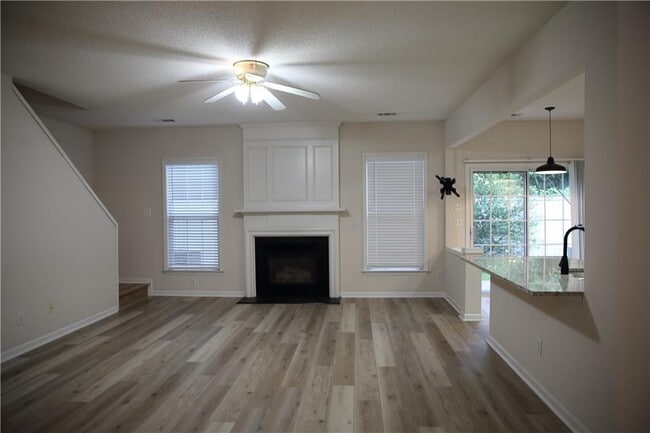 Building Photo - 5454 Medlock Corners Dr