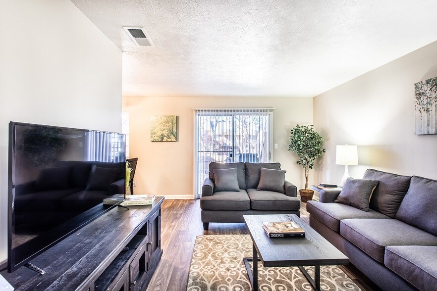 WatersEdge Denton Apartments Denton, TX Apartment Finder