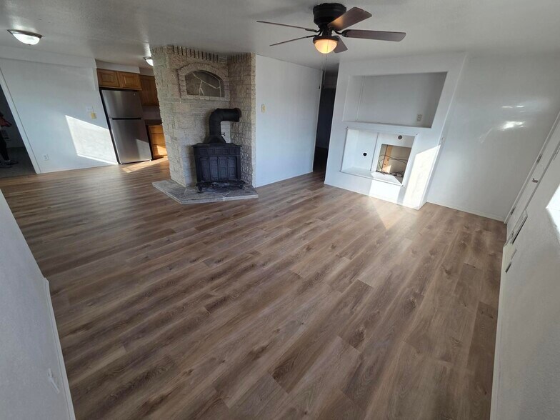 Building Photo - 258 Knolls Vista Dr