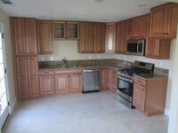 Building Photo - 1718 Magnolia Ave