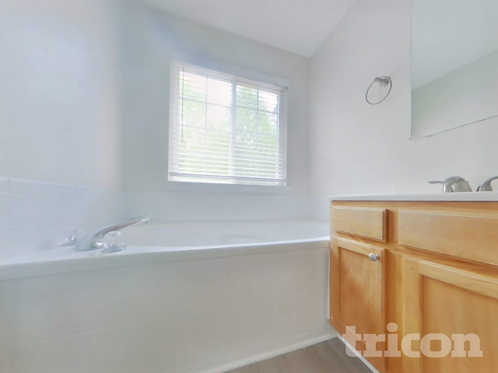 Building Photo - 10930 W Point Pl