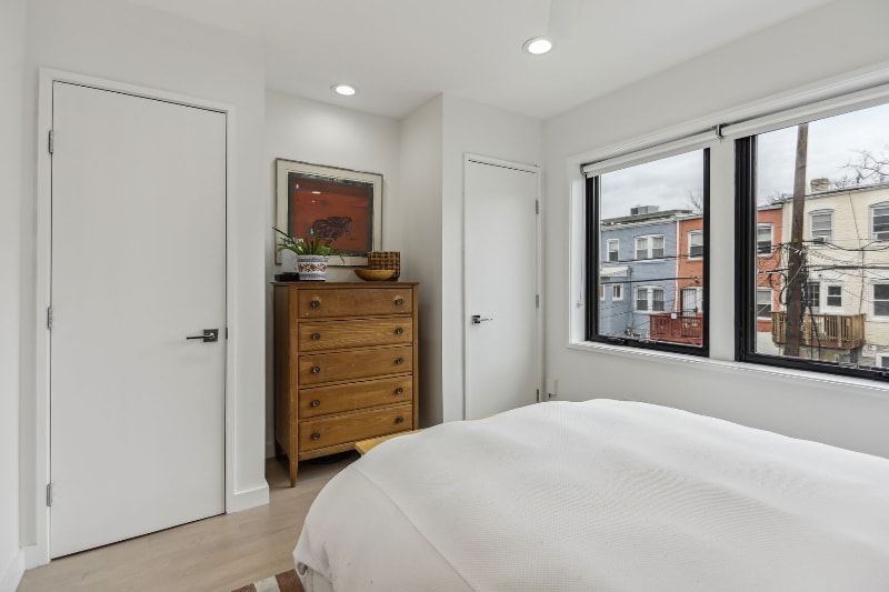 Building Photo - 1157 3rd St NE