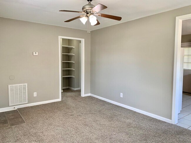 Building Photo - 209 Burch Rd