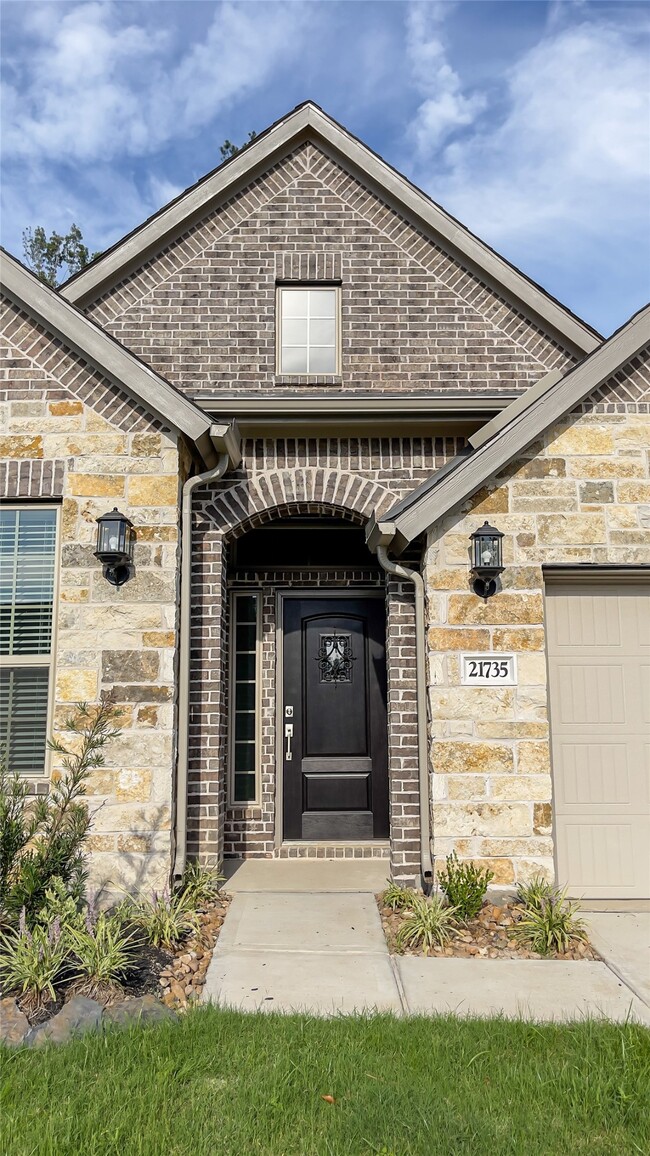 Building Photo - 21735 N Enchanted Rock Dr