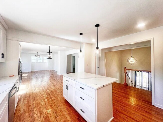 Building Photo - 12 Ginger Ln