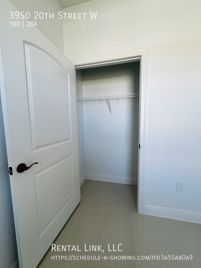 Building Photo - 3950 20th St W