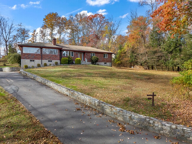 Building Photo - 117 Church Hill Rd