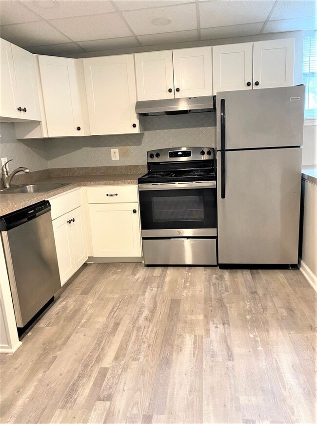 Building Photo - 3401 Berkley Ave