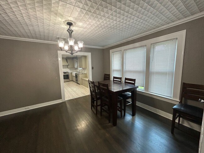 Building Photo - Spacious Corner Lot Charm
