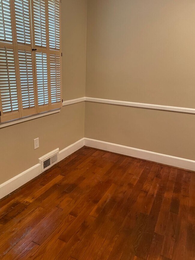 Building Photo - Downtown Greenville Condominium