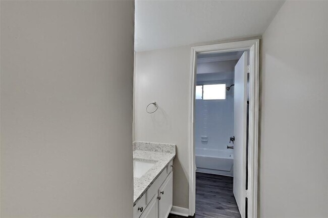 Building Photo - 25830 Richards Rd