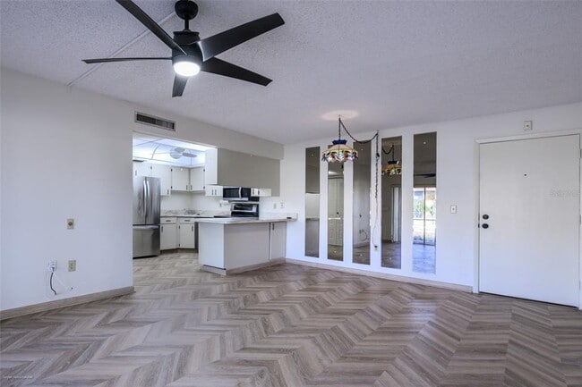 Building Photo - 2300 Aaron St