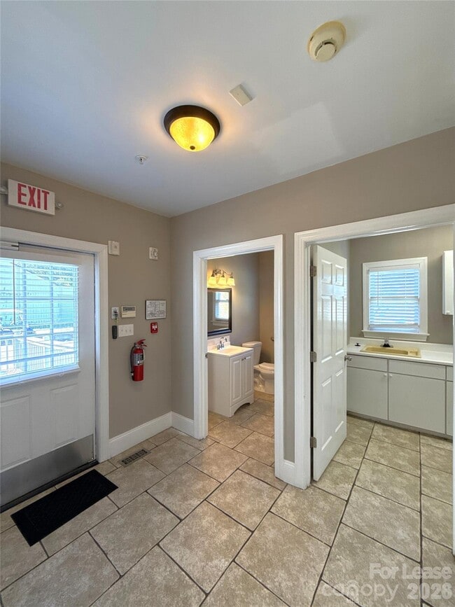 Building Photo - 14009 Thompson Rd